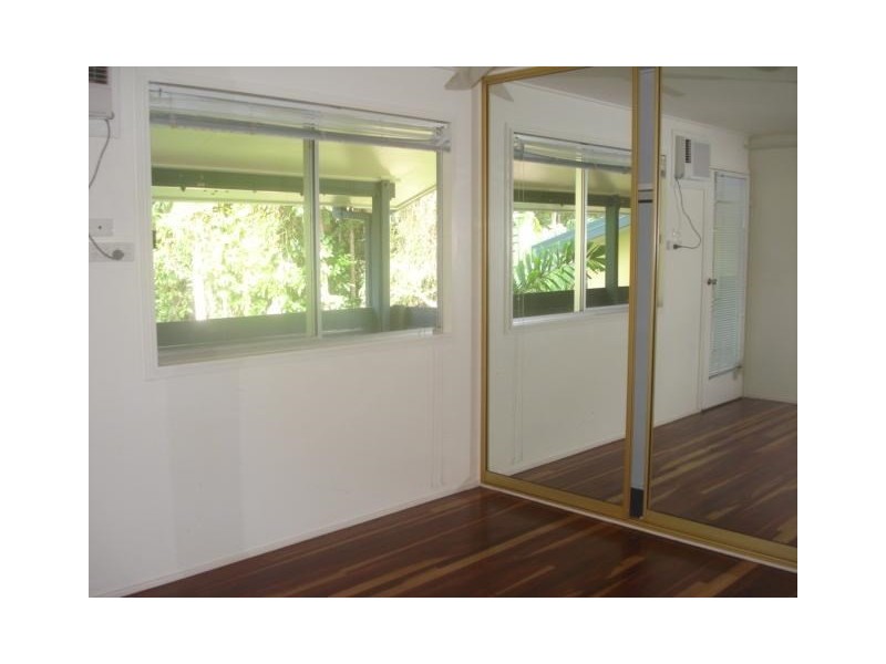 1 Lindsay Road, Mission Beach QLD 4852