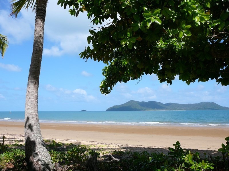 24 Kennedy Esplanade, South Mission QLD 4852