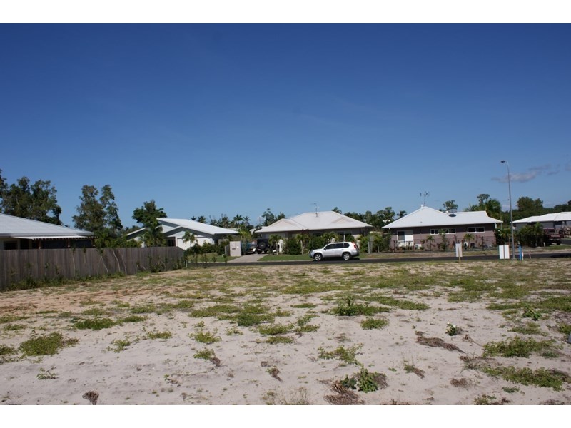 19 Shore Street, Wongaling Beach QLD 4852