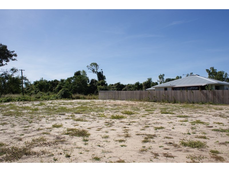 19 Shore Street, Wongaling Beach QLD 4852