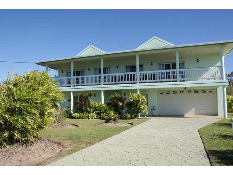 67 Taylor Street, Tully Heads QLD 4854