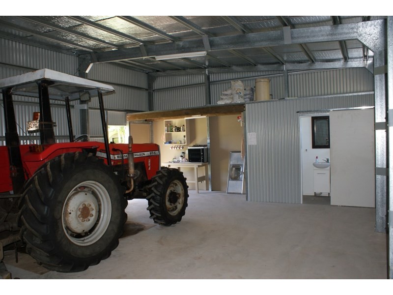 21 Clipper Court, South Mission QLD 4852