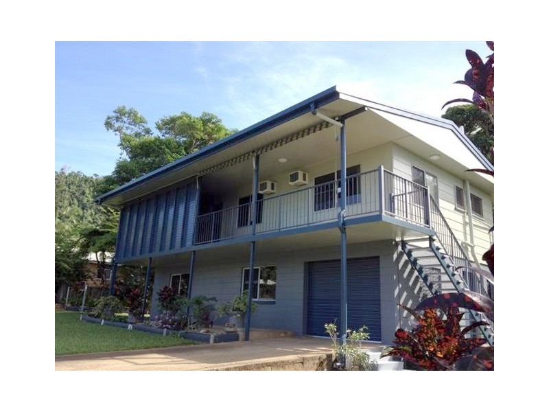 31 Cutten Street, Bingil Bay QLD 4852