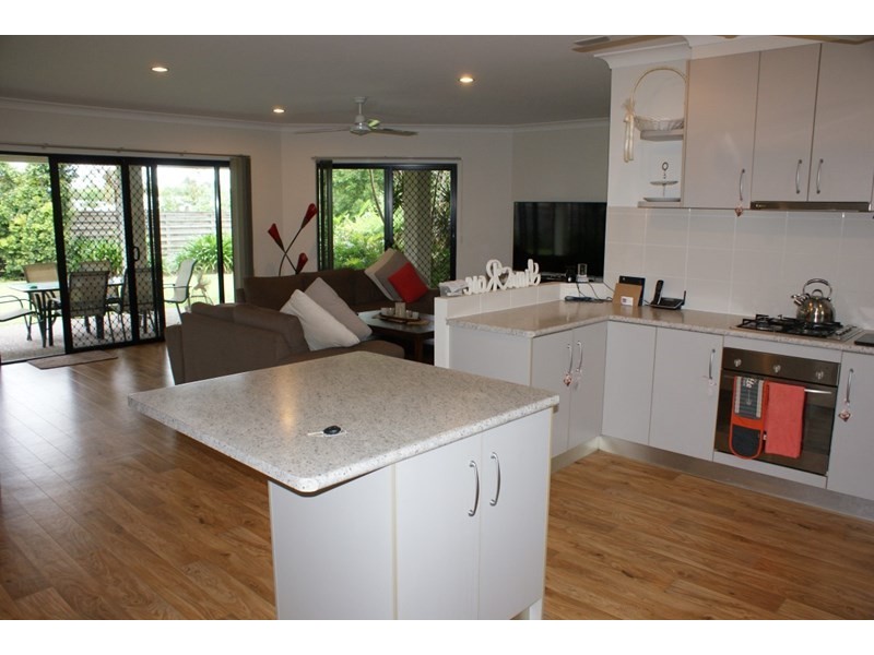 9 Clipper Court, South Mission QLD 4852