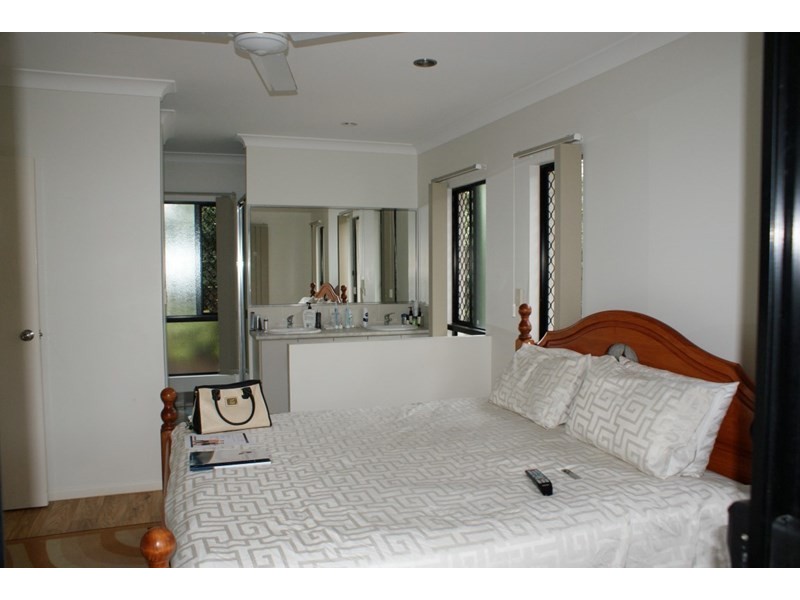 9 Clipper Court, South Mission QLD 4852