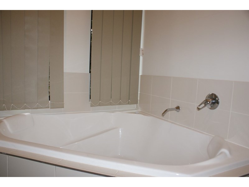 9 Clipper Court, South Mission QLD 4852