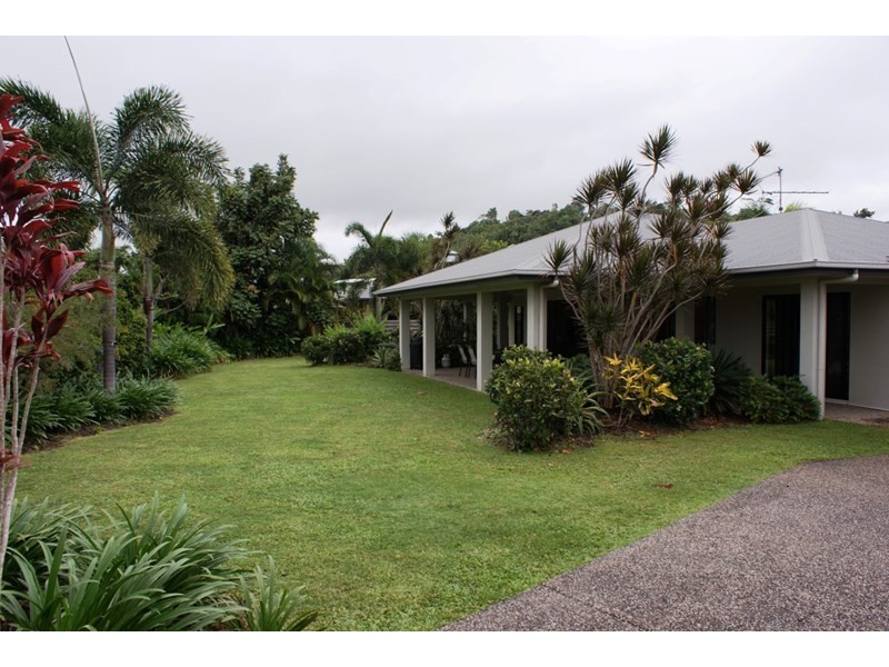 9 Clipper Court, South Mission QLD 4852