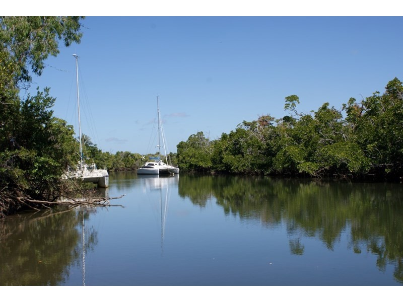 9 Clipper Court, South Mission QLD 4852