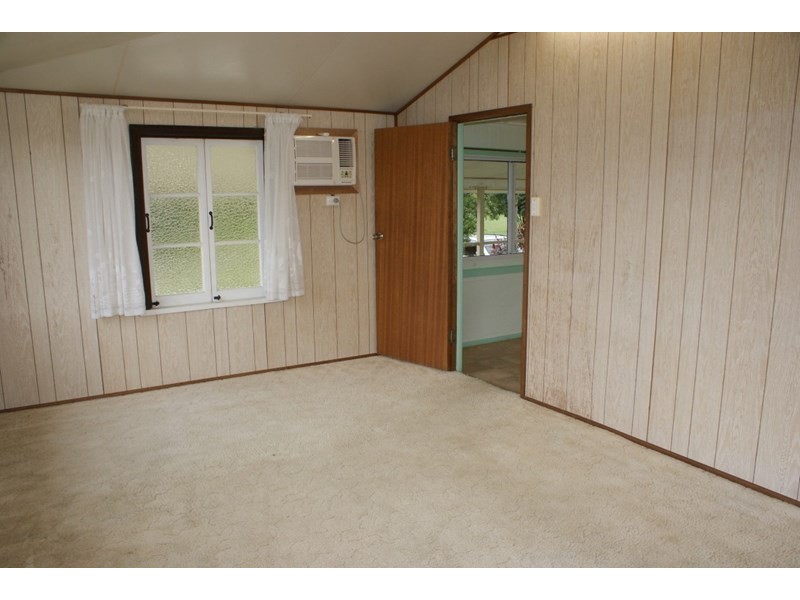 35 Royston Street, El Arish QLD 4855