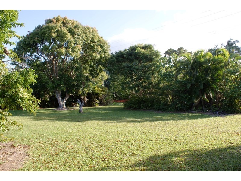 20 Pioneer Street, Bingil Bay QLD 4852