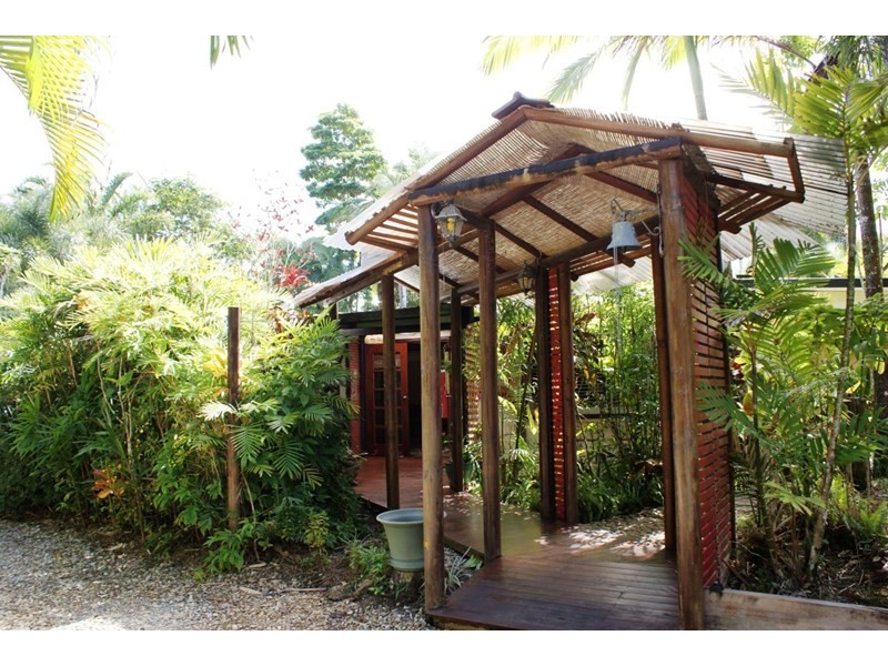 814 East Feluga Road, East Feluga QLD 4854