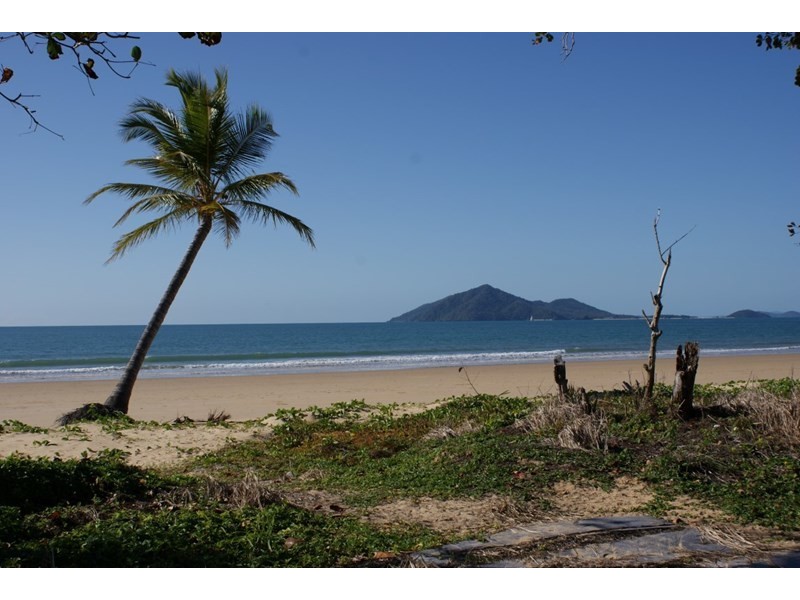 7 Conch Street, Mission Beach QLD 4852