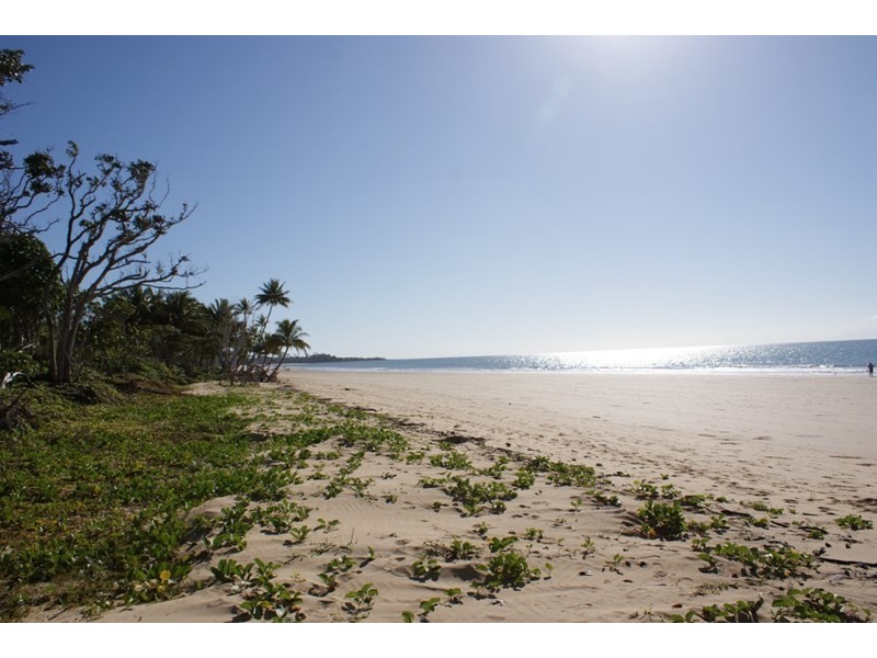 7 Conch Street, Mission Beach QLD 4852