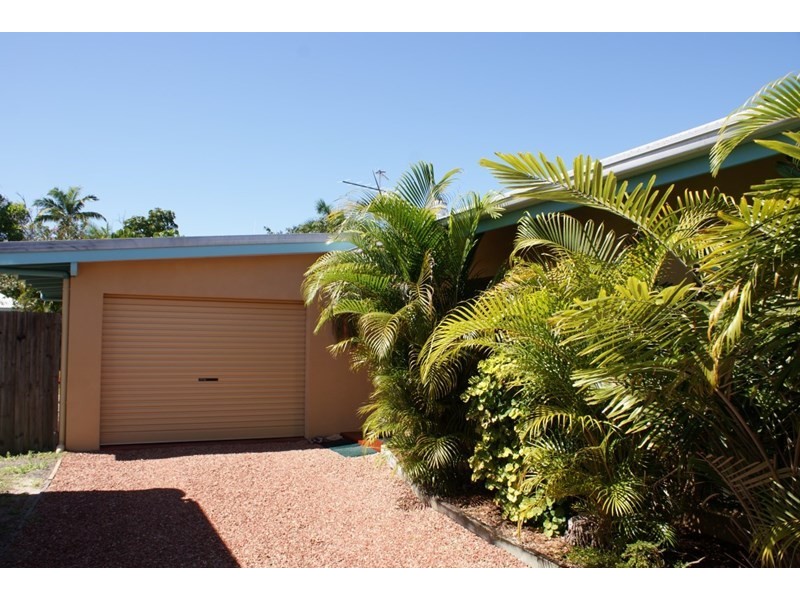 50 Holland Street, Wongaling Beach QLD 4852