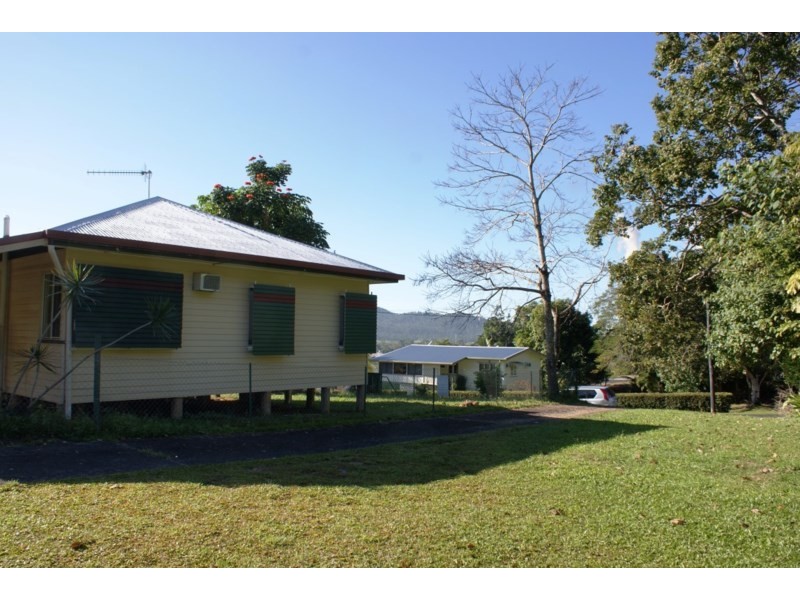 14 Edward Street, Tully QLD 4854