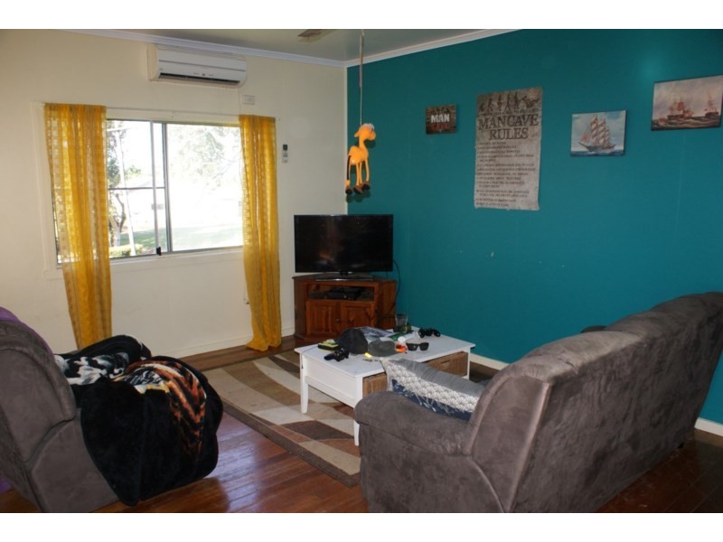 14 Edward Street, Tully QLD 4854