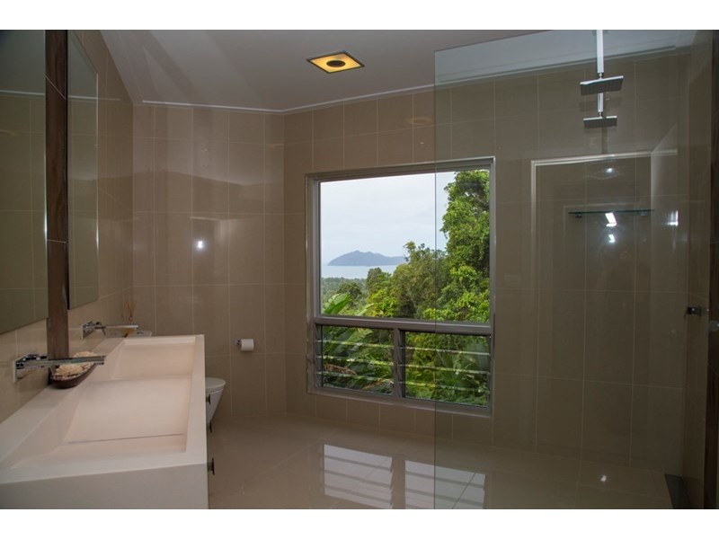 32 Mission Circle, Wongaling Beach QLD 4852