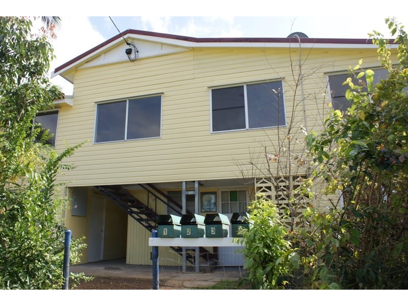 28 Trower Street, Tully QLD 4854