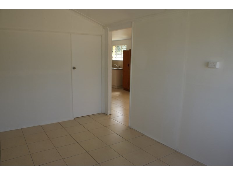 28 Trower Street, Tully QLD 4854