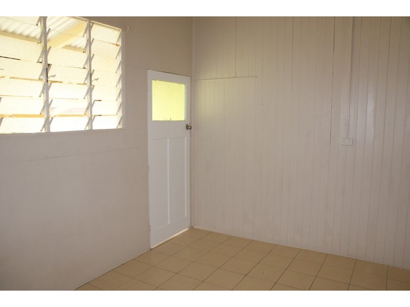 28 Trower Street, Tully QLD 4854