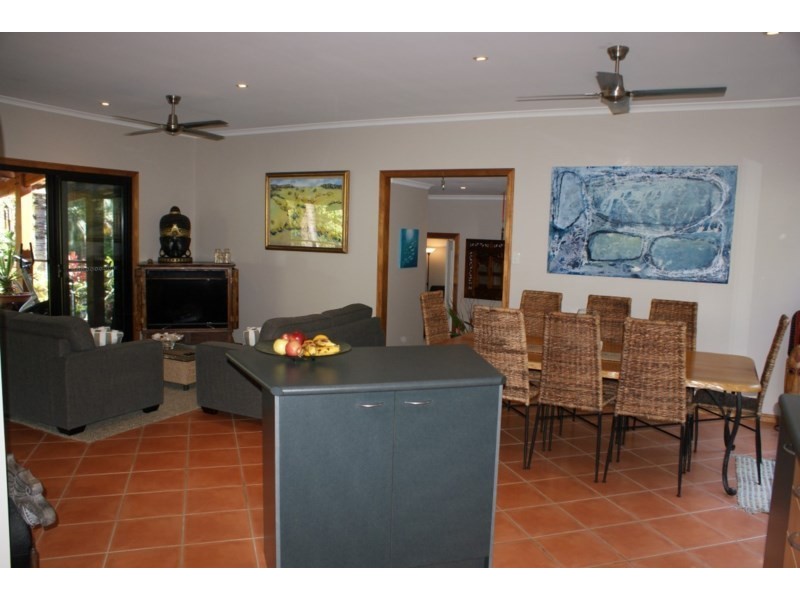 1/627 Bingil Bay Road, Bingil Bay QLD 4852