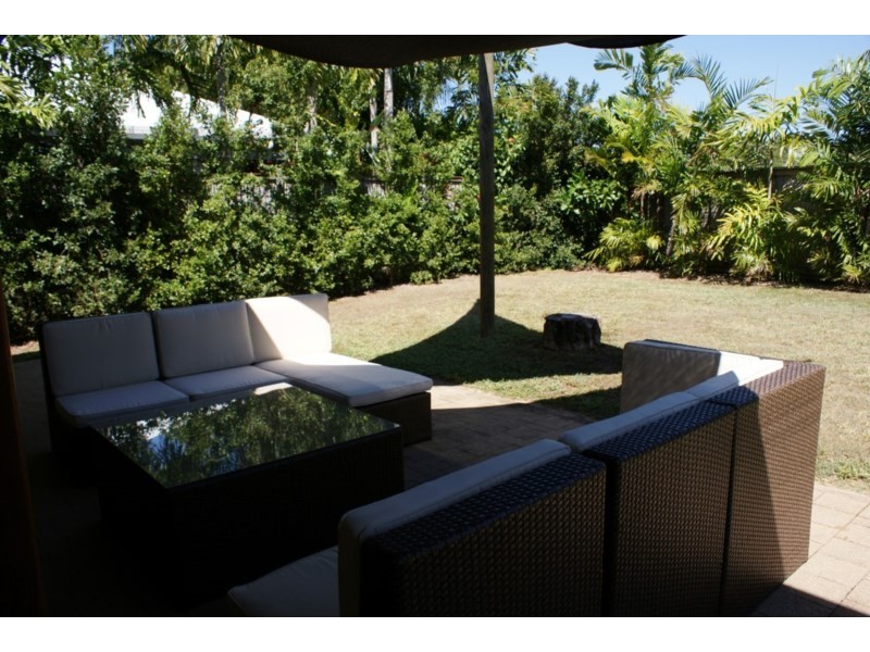 10 Conch Street, Mission Beach QLD 4852