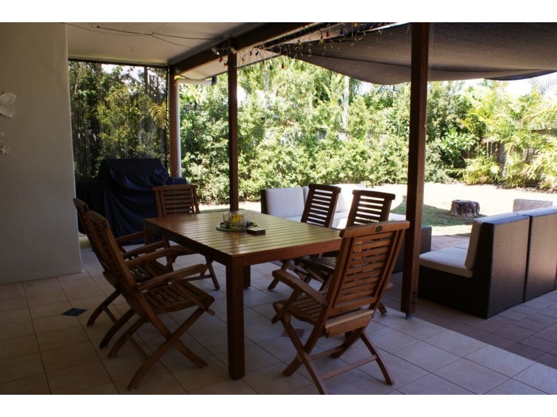 10 Conch Street, Mission Beach QLD 4852