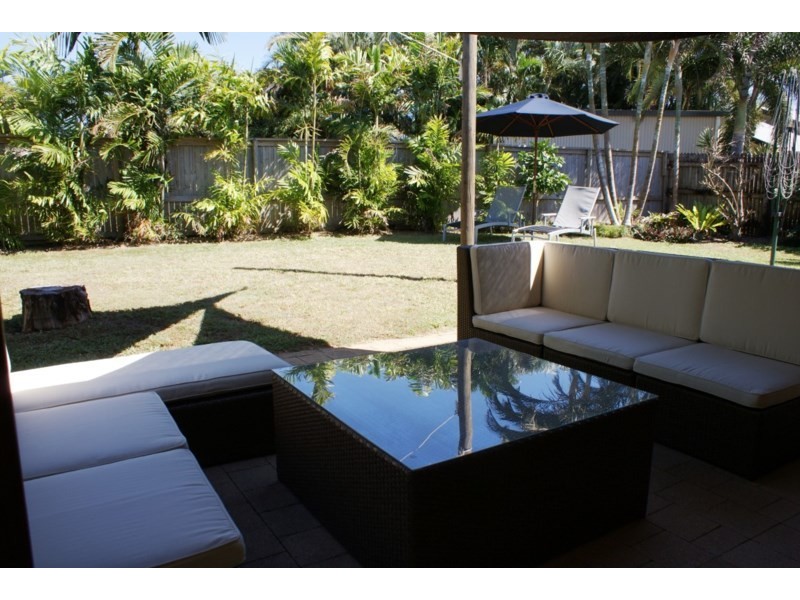 10 Conch Street, Mission Beach QLD 4852