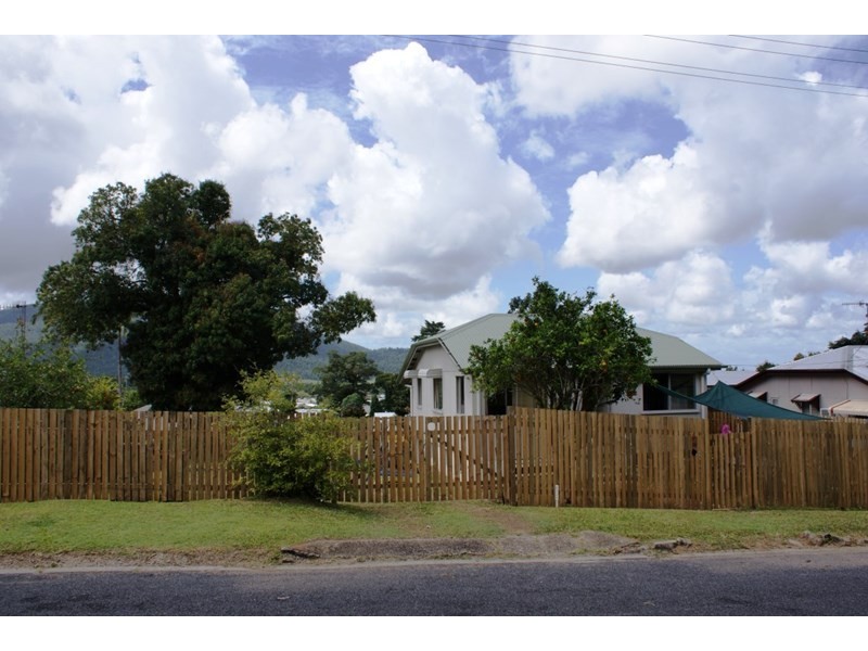 4 Brannigan Street, Tully QLD 4854