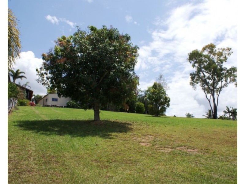 7 Dunkalli Crescent, Wongaling Beach QLD 4852