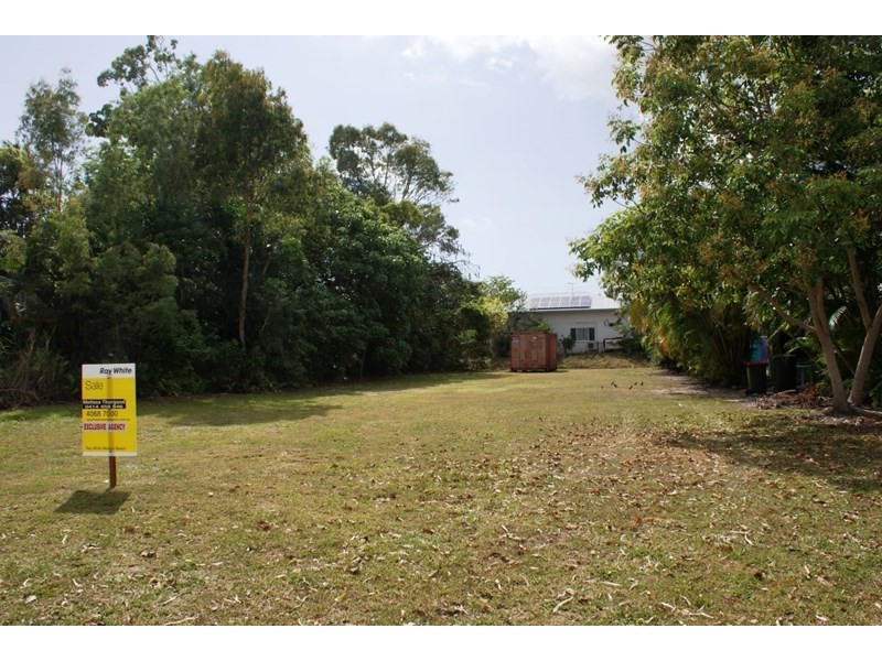 22 Seafarer Street, South Mission QLD 4852