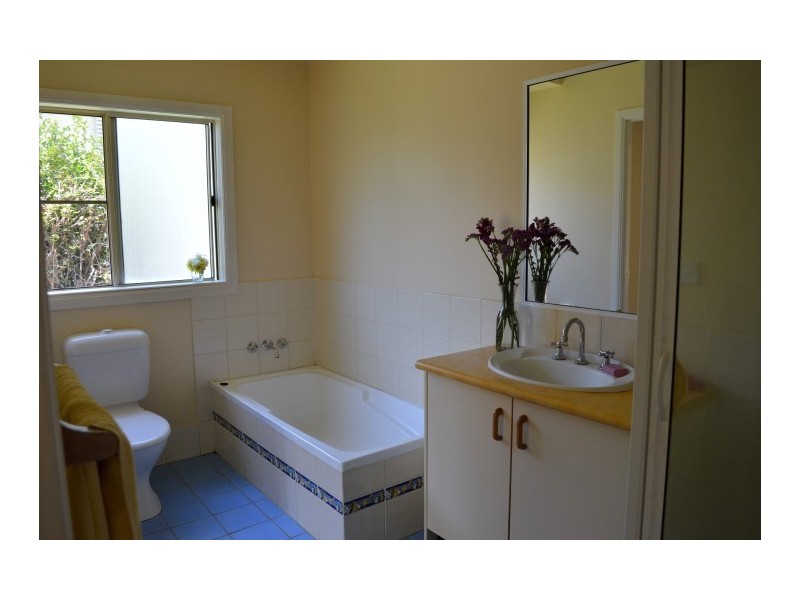 11 Butler Road, Bingil Bay QLD 4852