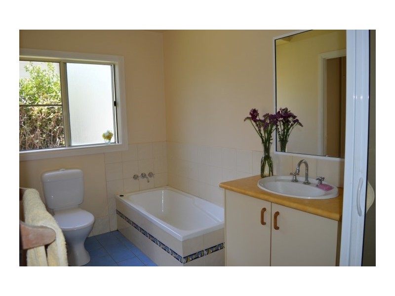 11 Butler Road, Bingil Bay QLD 4852