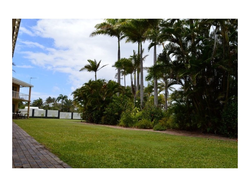 2/60 Porter Promenade, Mission Beach QLD 4852