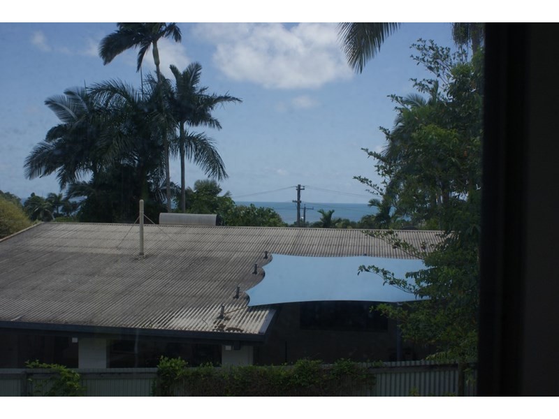 39 Cutten Street, Bingil Bay QLD 4852
