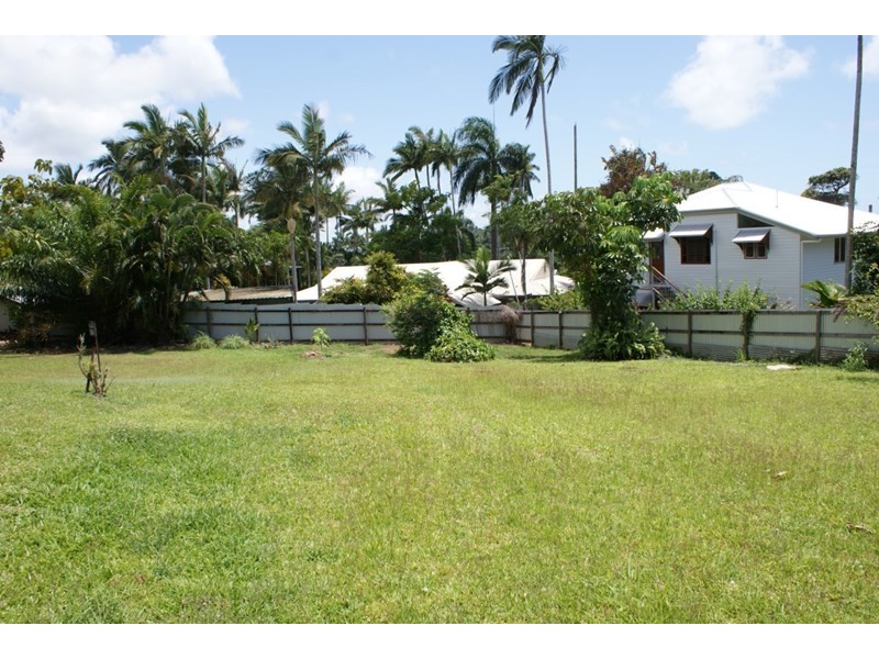 39 Cutten Street, Bingil Bay QLD 4852
