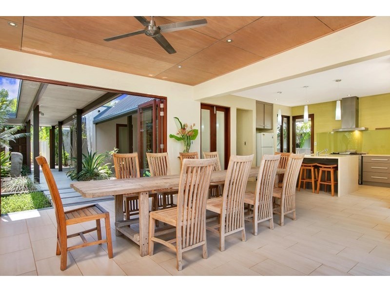 32 Reid Road, Wongaling Beach QLD 4852