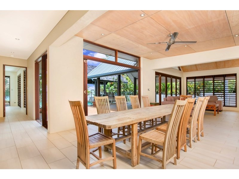 32 Reid Road, Wongaling Beach QLD 4852