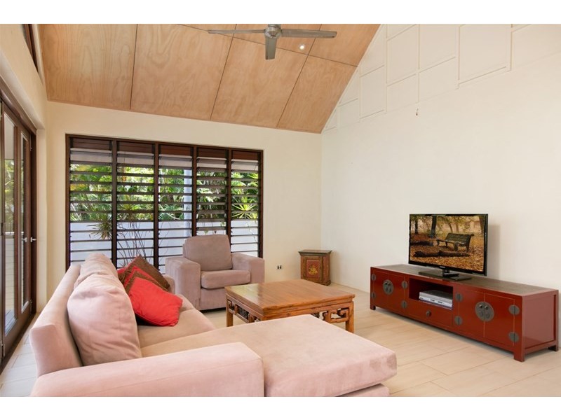 32 Reid Road, Wongaling Beach QLD 4852