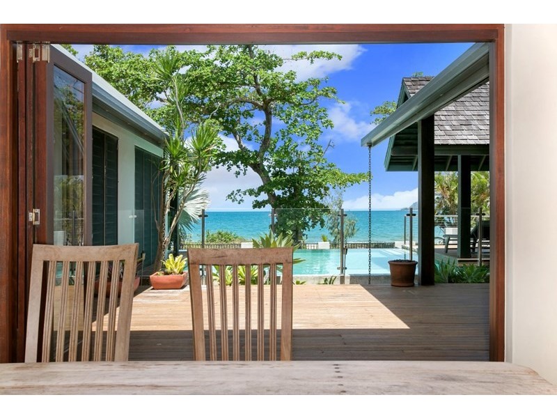 32 Reid Road, Wongaling Beach QLD 4852