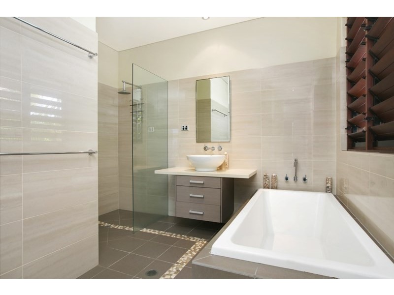 32 Reid Road, Wongaling Beach QLD 4852