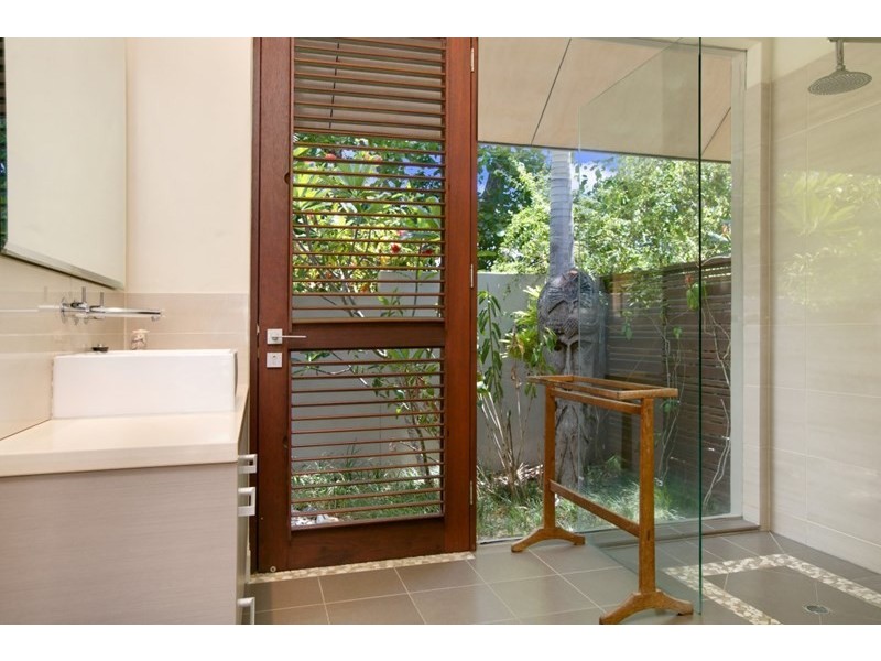 32 Reid Road, Wongaling Beach QLD 4852