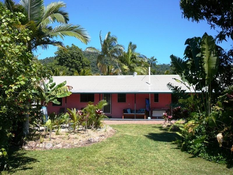 Mission Beach QLD 4852