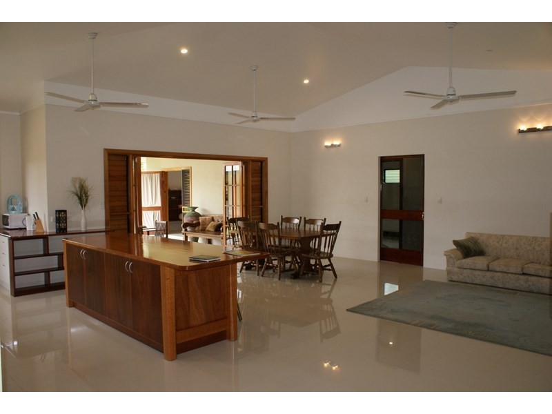 28 Holland Street, Wongaling Beach QLD 4852