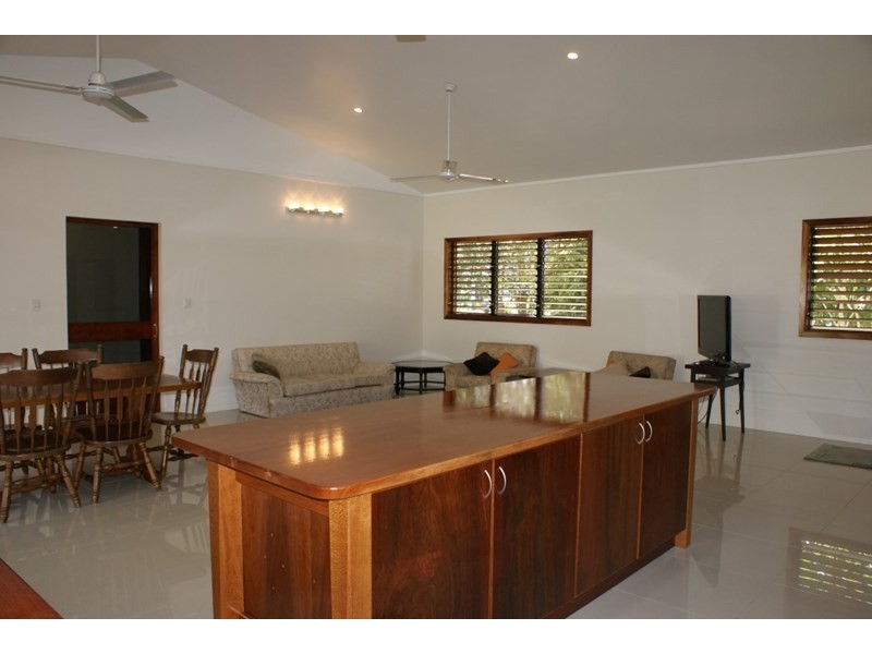 28 Holland Street, Wongaling Beach QLD 4852