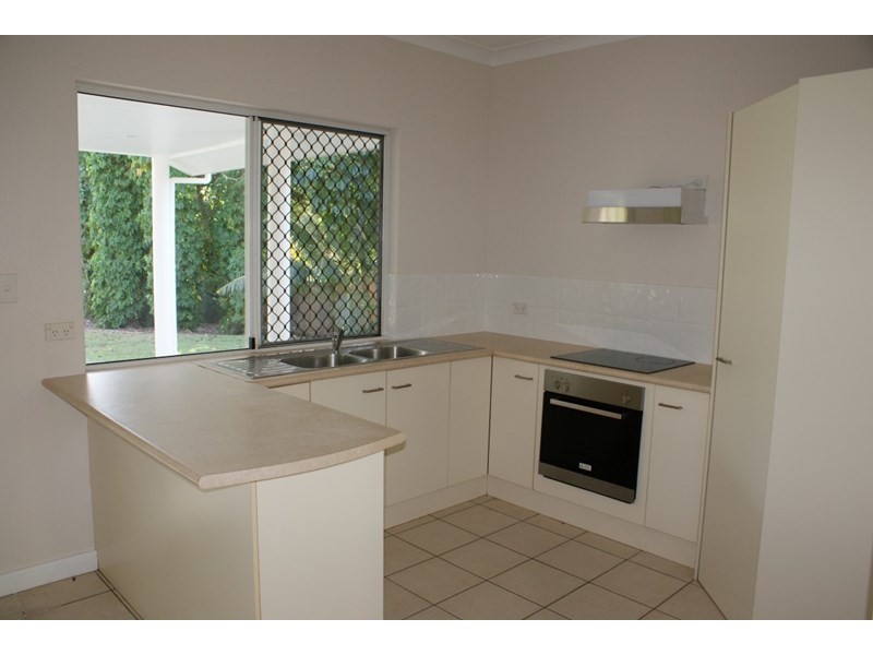 7 Holland Street, Wongaling Beach QLD 4852