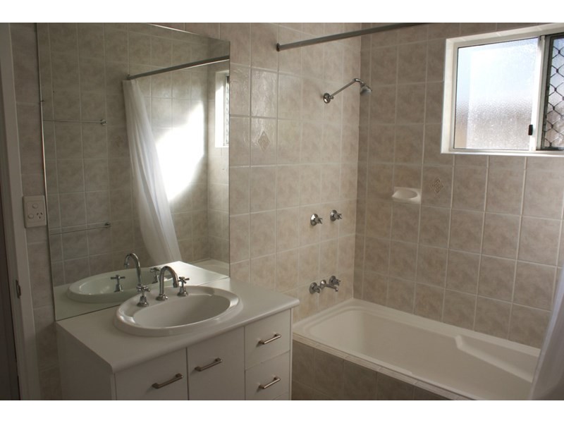 7 Holland Street, Wongaling Beach QLD 4852