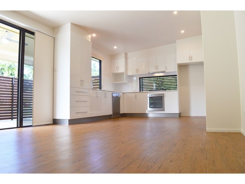 25 Casuarina Crescent, Mission Beach QLD 4852