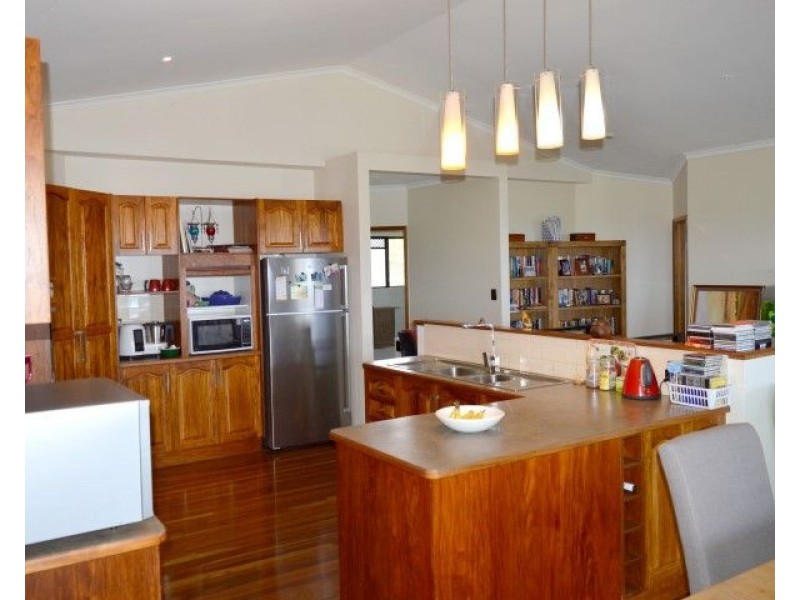 24 Dunkalli Crescent, Wongaling Beach QLD 4852