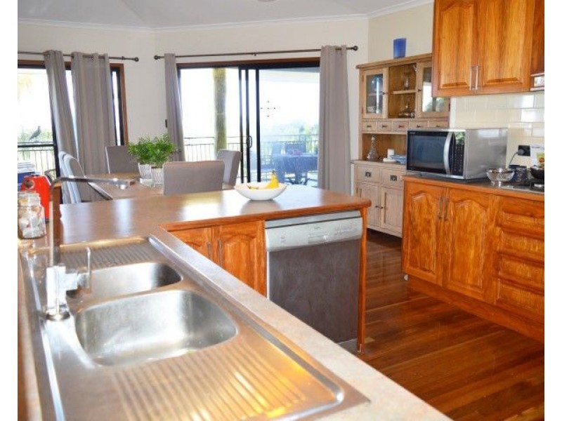 24 Dunkalli Crescent, Wongaling Beach QLD 4852